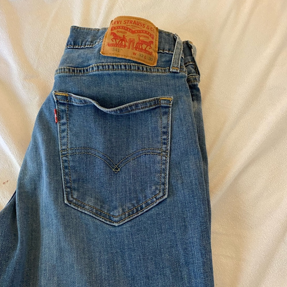 Levi 541